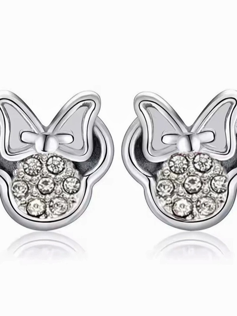 New Disney Minnie Mouse Earrings Studs